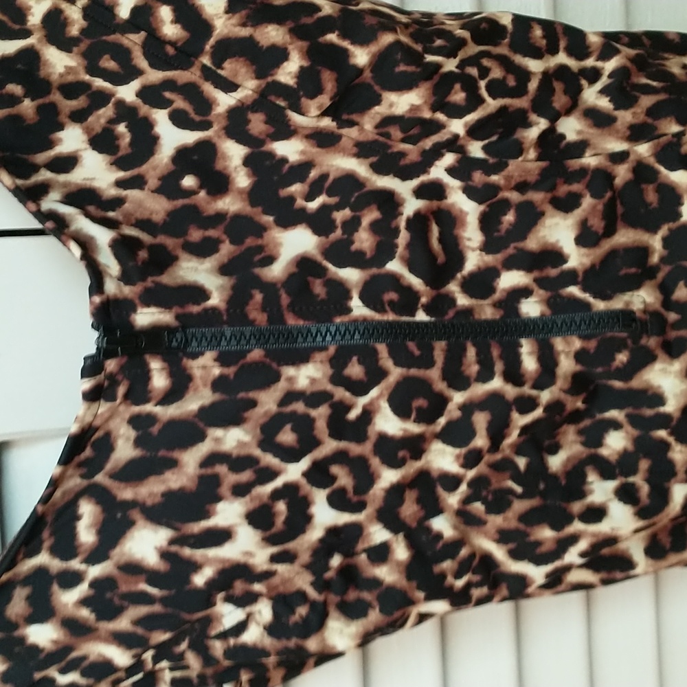 Magic Suit - Picture 2 of 5